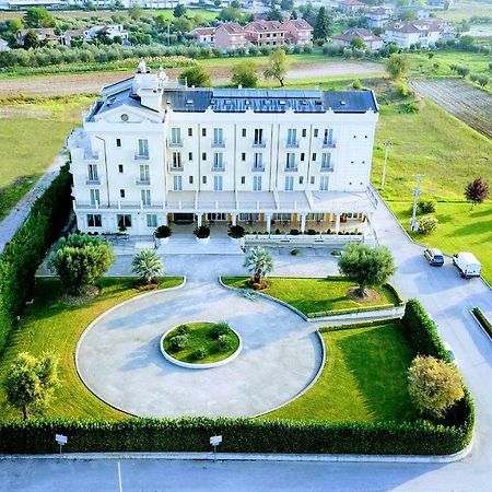 Hotel Concorde Sant'Egidio alla Vibrata Dış mekan fotoğraf