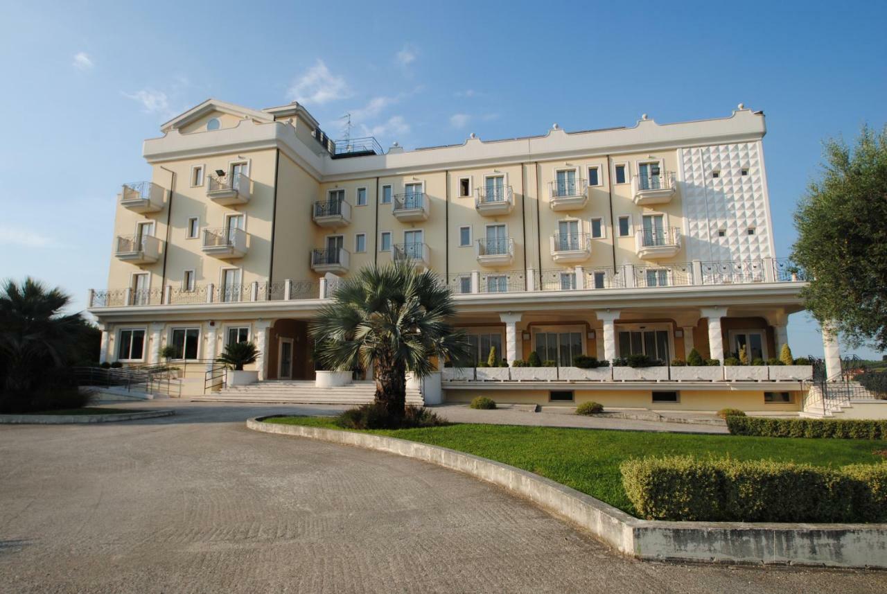 Hotel Concorde Sant'Egidio alla Vibrata Dış mekan fotoğraf