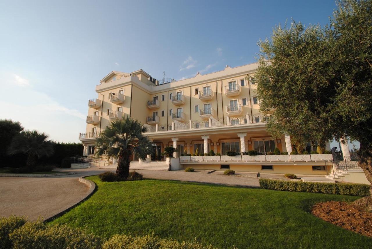 Hotel Concorde Sant'Egidio alla Vibrata Dış mekan fotoğraf